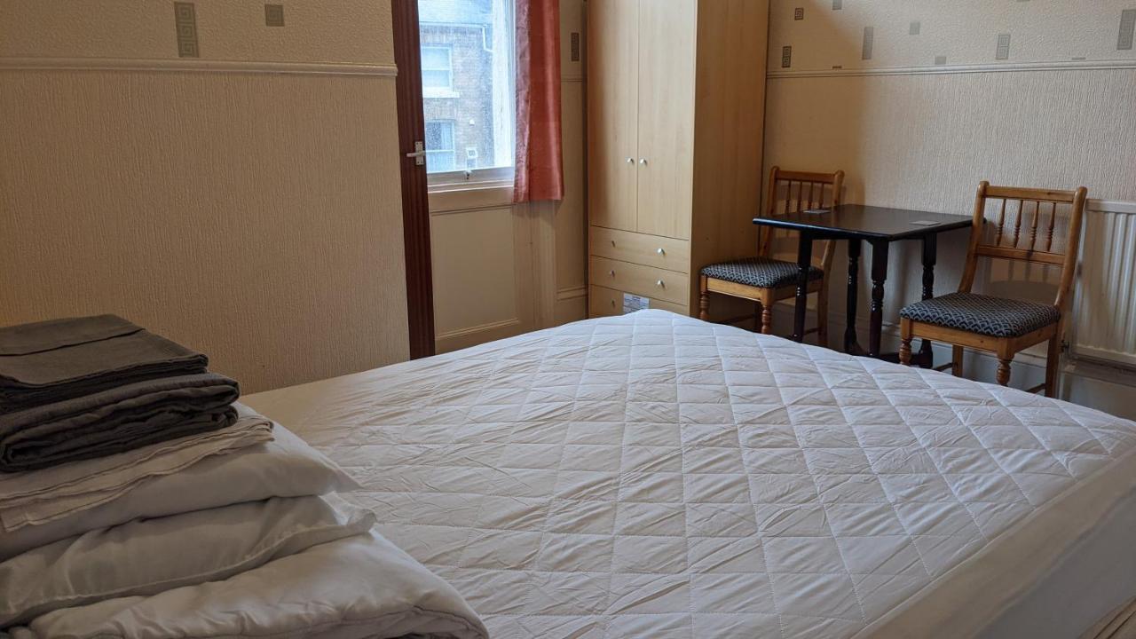 Areawest Hostel Scarborough Bagian luar foto