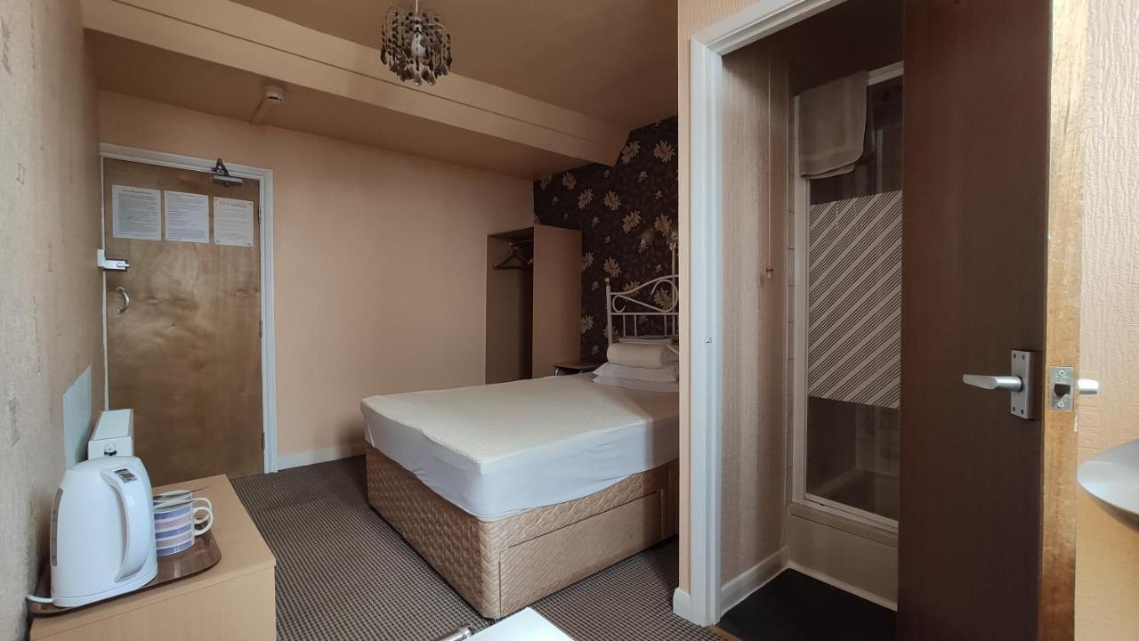 Areawest Hostel Scarborough Bagian luar foto
