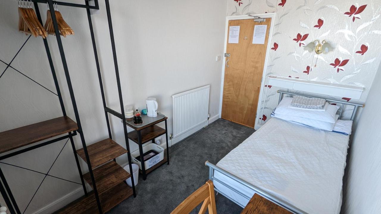 Areawest Hostel Scarborough Bagian luar foto